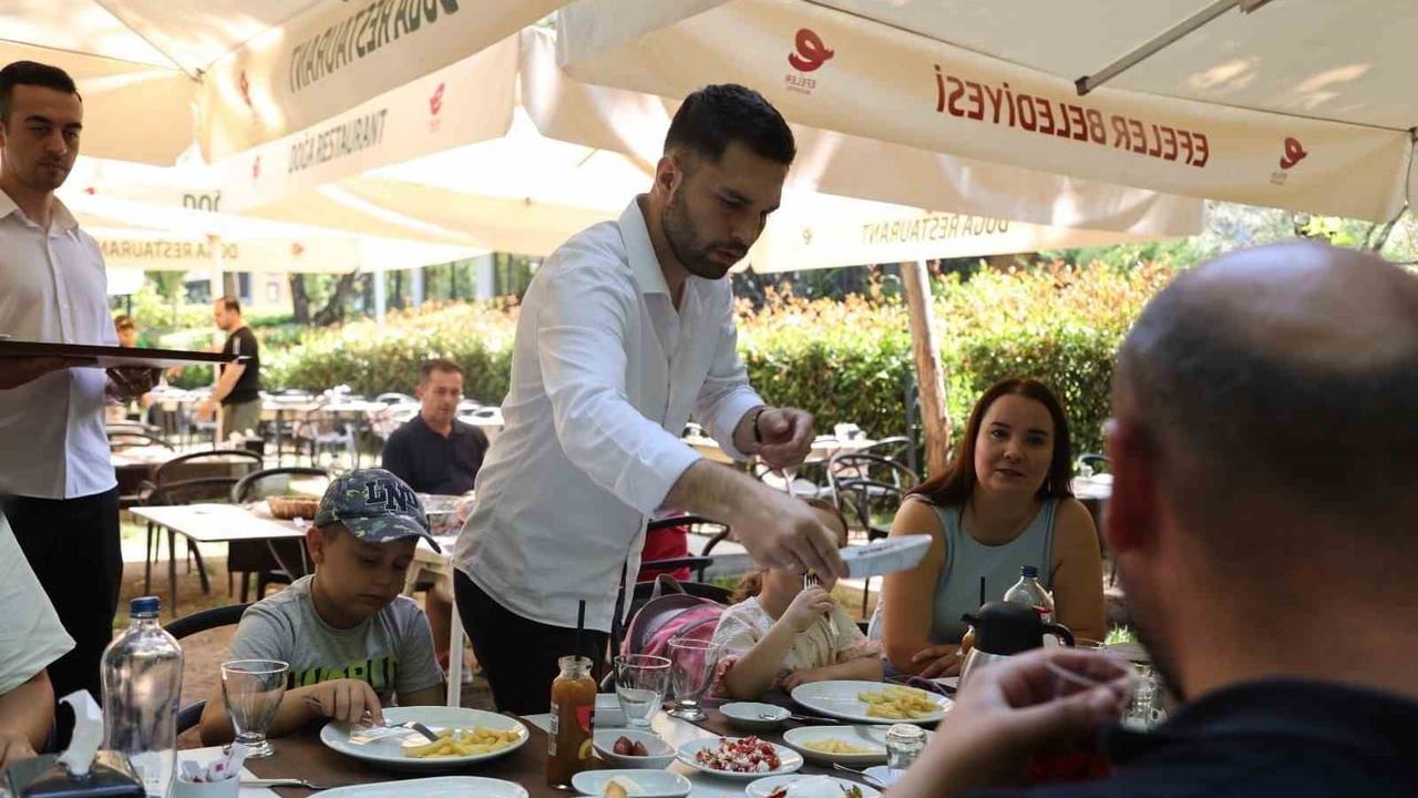 Efeler Belediyesi'nin Doğa Kahvaltısı Doğa Restaurant'ta Yoğun İlgi Görüyor