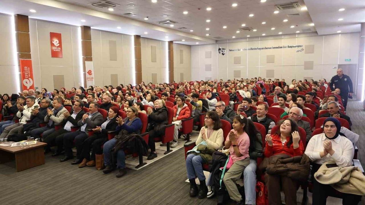 Efeler'de Haziran Kültür ve Sanat Takvimi: Resim ve Filografi Sergileri ile Karar Anı