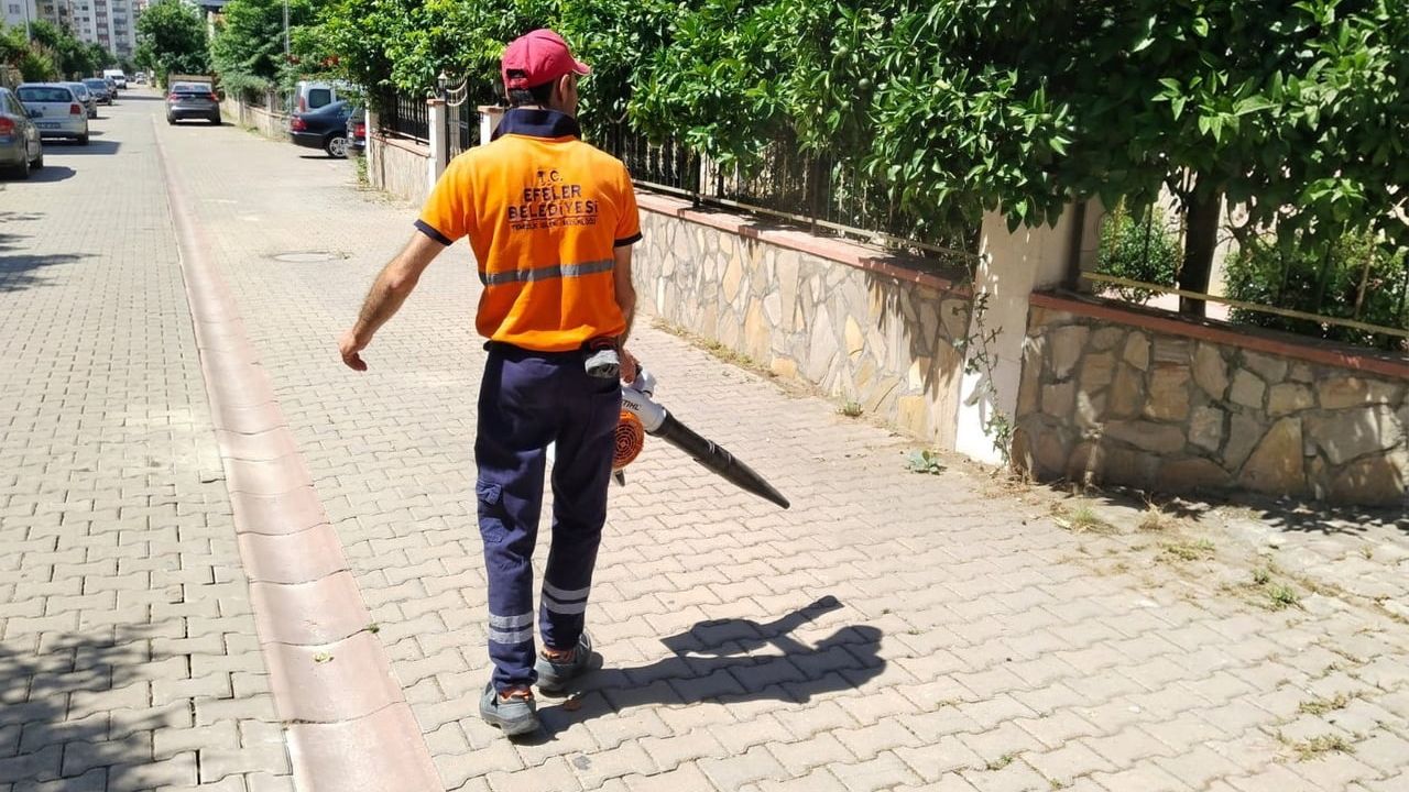 Efeler'de temizlik ve bakım çalışmaları sürüyor