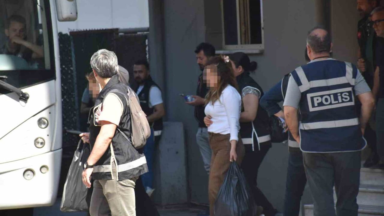 Ege Üniversitesi yolsuzluk operasyonunda 27 kişi tutuklandı