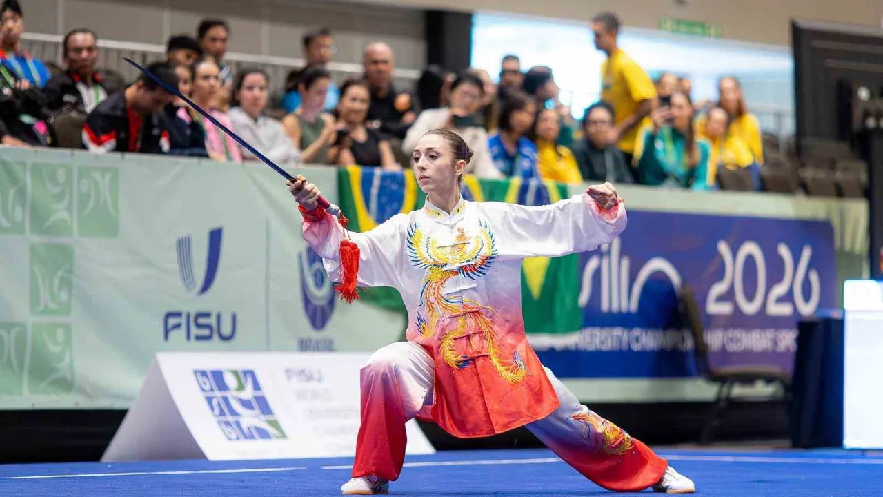 Egeli sporcu Liyne Nisa Akgül'den çifte dünya ikinciliği