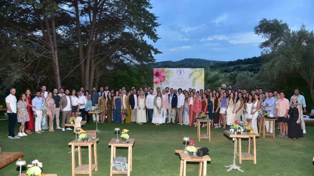 EGİAD yaza merhaba etkinliğinde buluştu