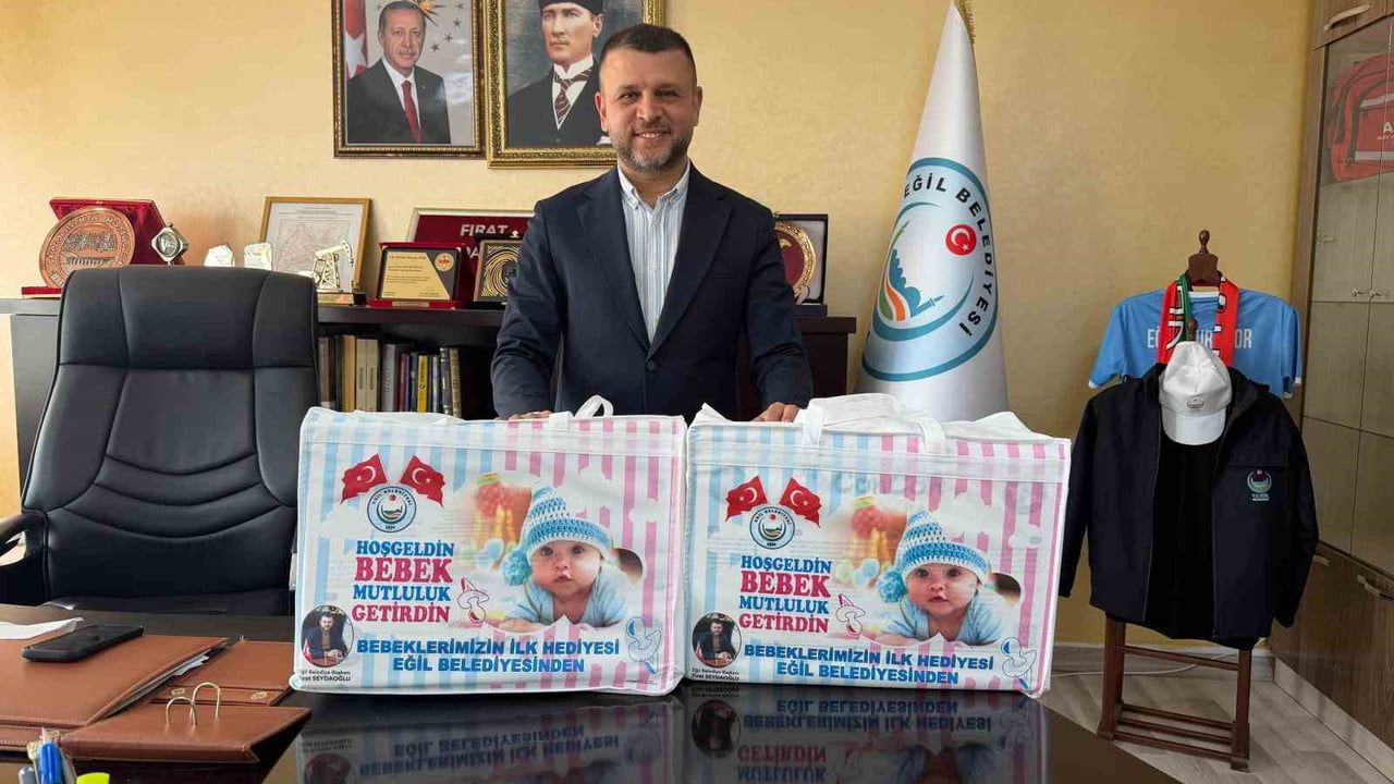 Eğil Belediyesi'nden yenidoğan bebeklere hediye