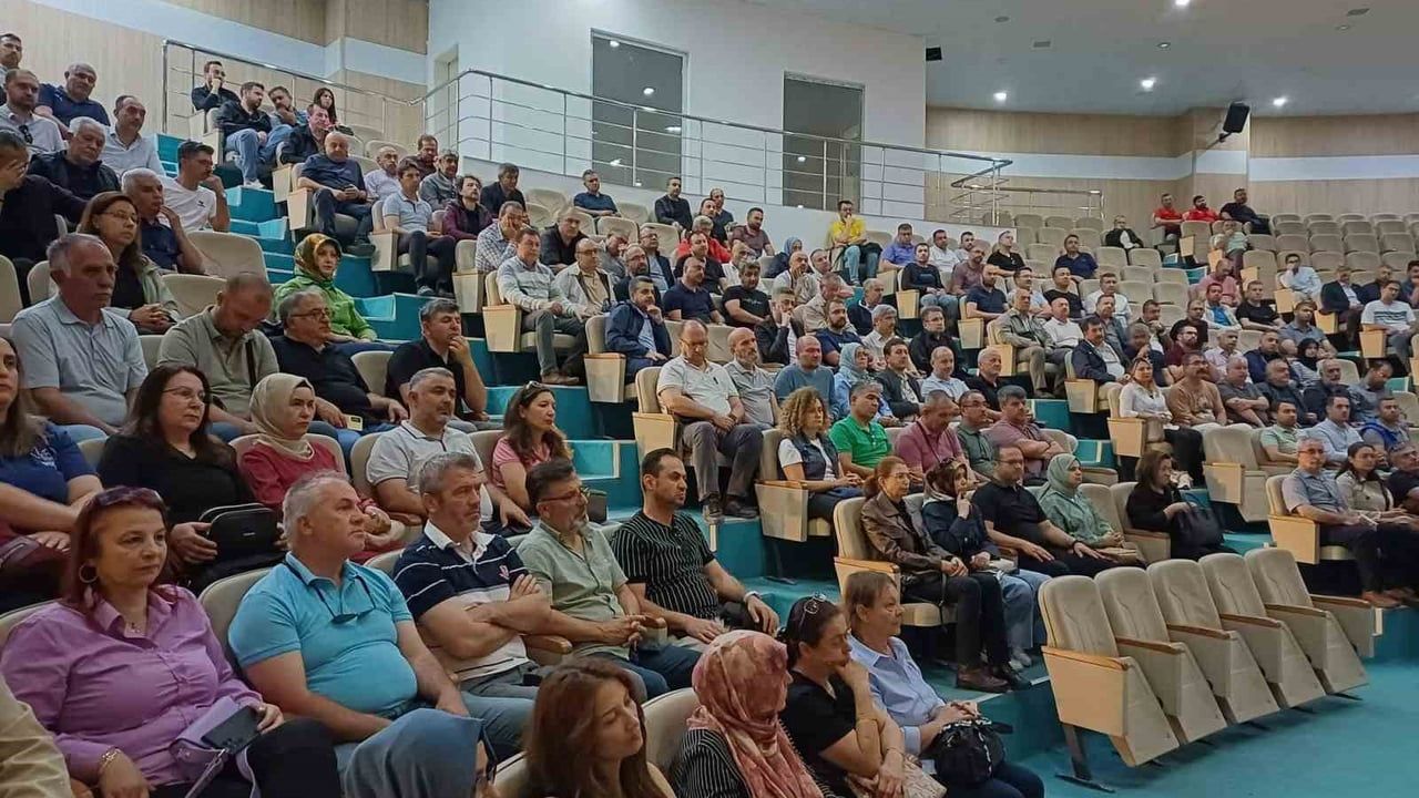 Eğitim yöneticileri geleceği şekillendiren liderler