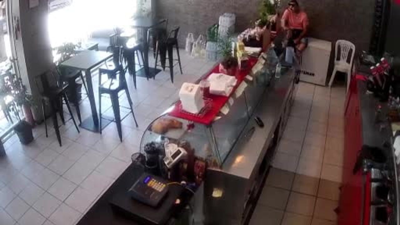 Eğriboz Adası'nda 5,2 büyüklüğünde deprem: Prokopi yakınlarında binalarda hasar