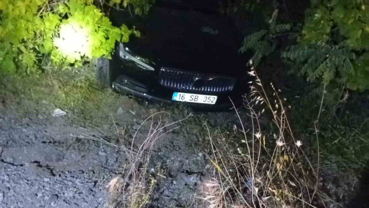 Elazığ-Bingöl karayolunda otomobil şarampole uçtu: 1 yaralı