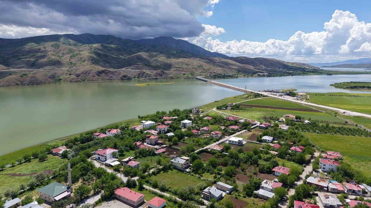 Elazığ'da 2020'de kuruyan nehir yatakları kar ve yağışla yeniden doldu