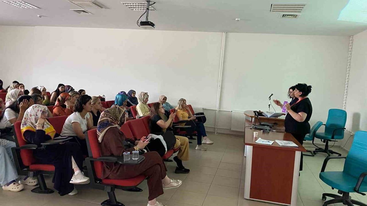 Elazığ'da anne sütünün teşviki için aile sağlığı merkezlerine eğitim