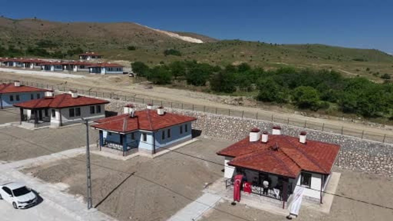 Elazığ’da asrın inşasında kentsel teslimatlar tamamlandı, kırsalda 4 bin 118 konut yapımı sürüyor