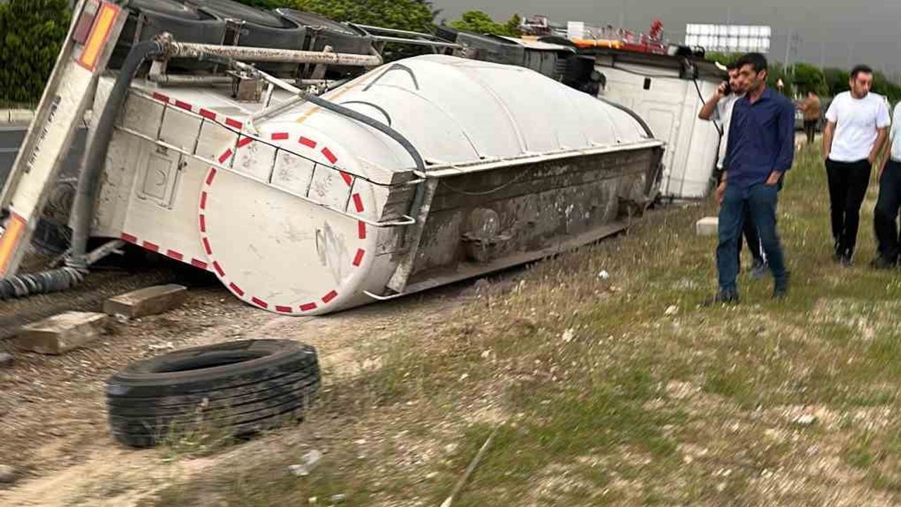Elazığ'da güney çevre yolunda silobas ile otomobil çarpıştı — 2 yaralı