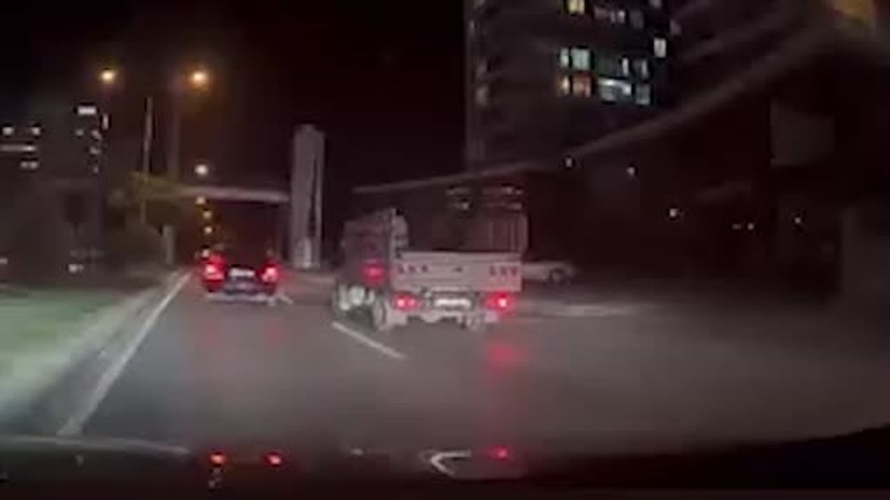 Elazığ’da makas atan sürücü trafikte tehlike oluşturdu, anlar kamerada