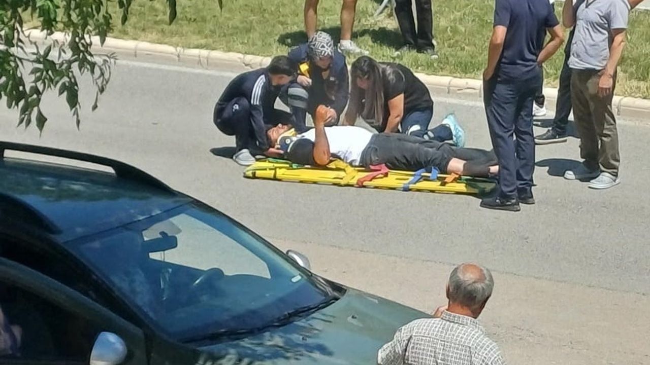 Elazığ'da motosiklet devrildi: sürücü yaralandı