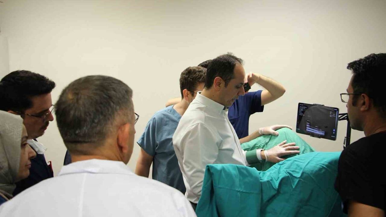 Elazığ'da transperineal prostat biyopsisi eğitimi düzenlendi