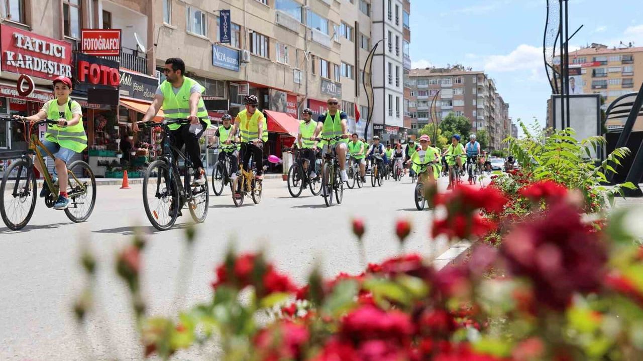 Elazığ'da Yeşilay bisiklet turuyla bağımlılığa dikkat çekildi