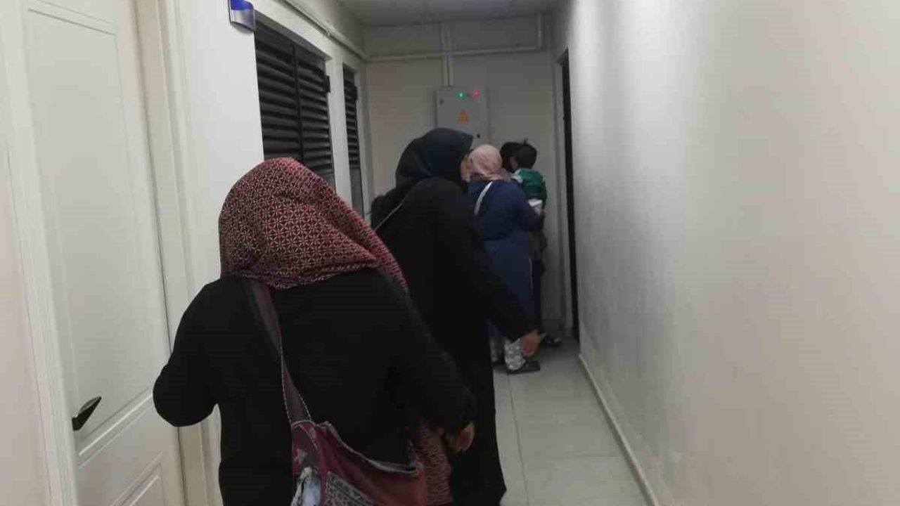 Elazığ'da Zabıta'dan Dilenci Operasyonu: Cami ve Hastane Çevrelerinde Denetimler Sıklaştırıldı