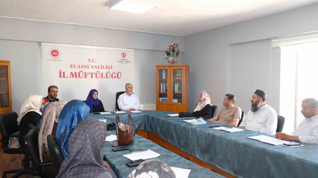 Elazığ İl Müftülüğü Aile ve Manevi Rehberlik Faaliyetlerini Değerlendirdi