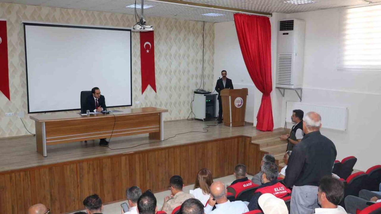 Elazığ'ın Kovancılar ilçesinde arazi yangınlarına karşı koordinasyon toplantısı
