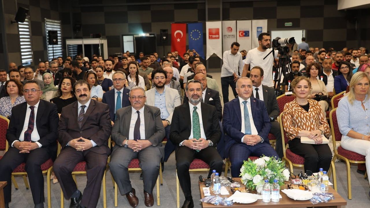 Elazığ Sivil Katılım Zirvesi düzenlendi: Afet hazırlığı, çevre ve kırsal kalkınma öne çıktı