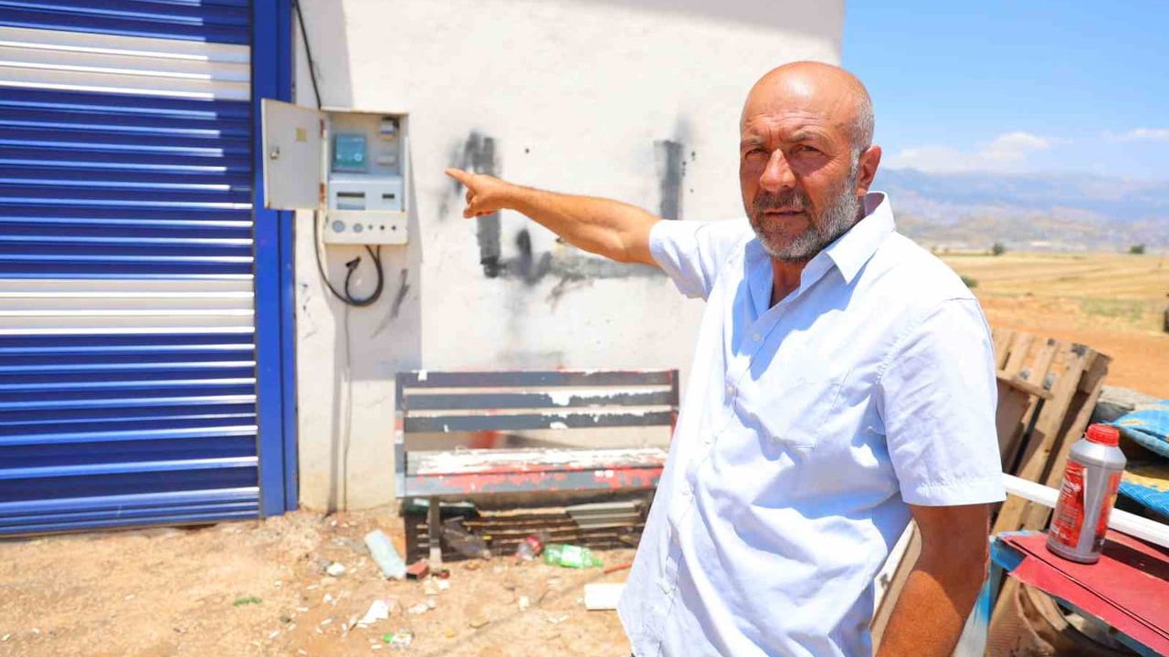 Elektriği kesilen besici Kahramanmaraş'ta yardım bekliyor