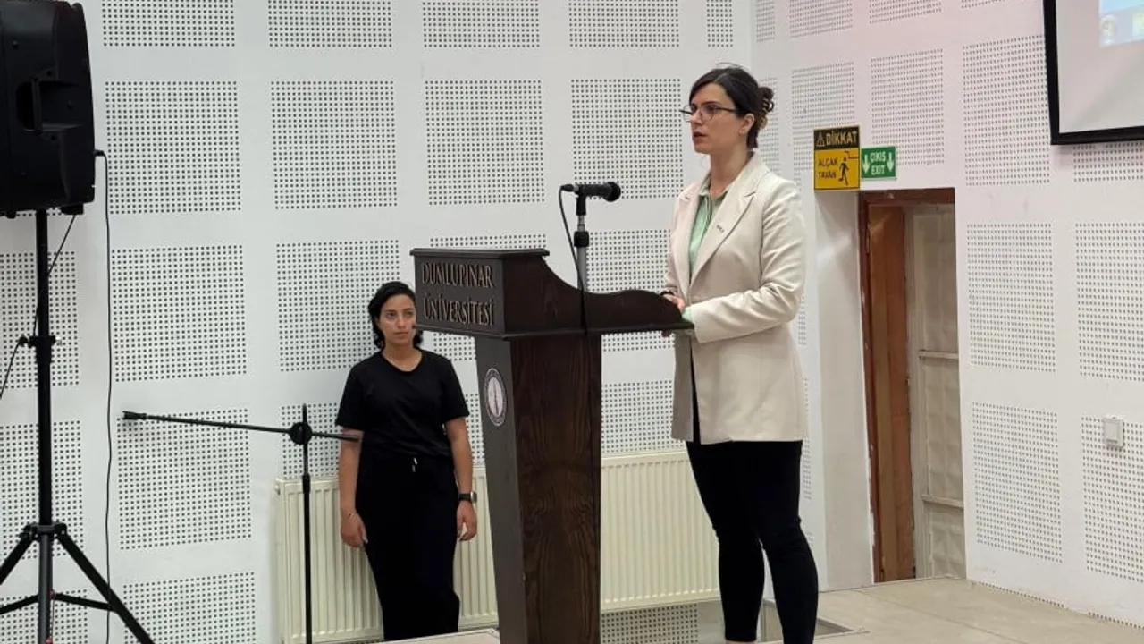Emet MYO'da Sağlıkta Kariyer Sohbetleri: Öğrencilere Mesleki Rehberlik