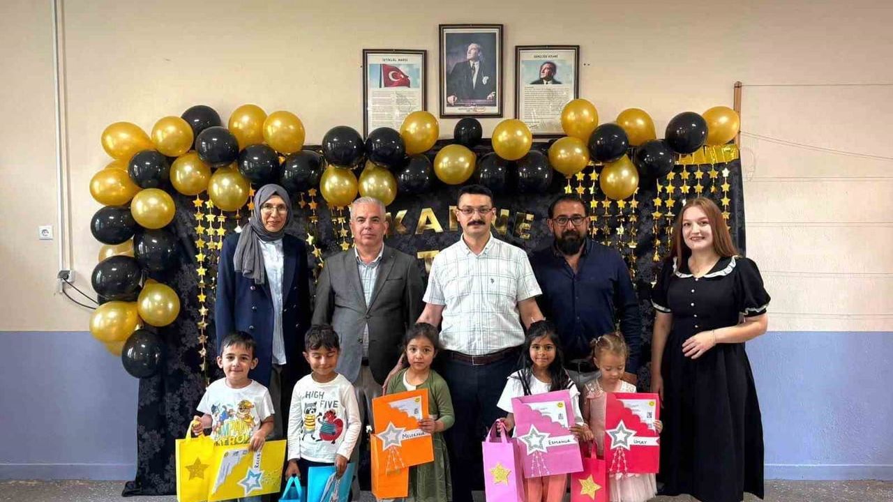 Emirdağ Tez İlkokulu'nda karne sevinci