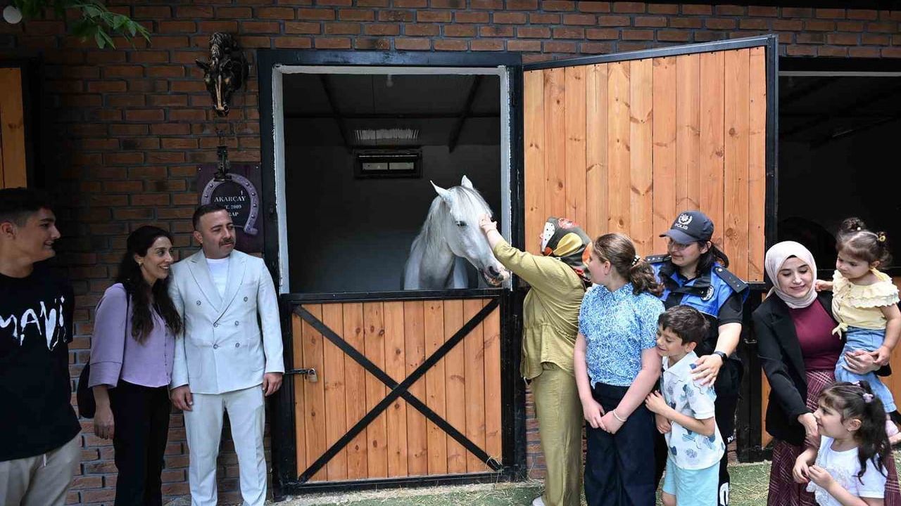 EMŞAV Elazığ'da şehit ve gazi çocuklarıyla buluştu