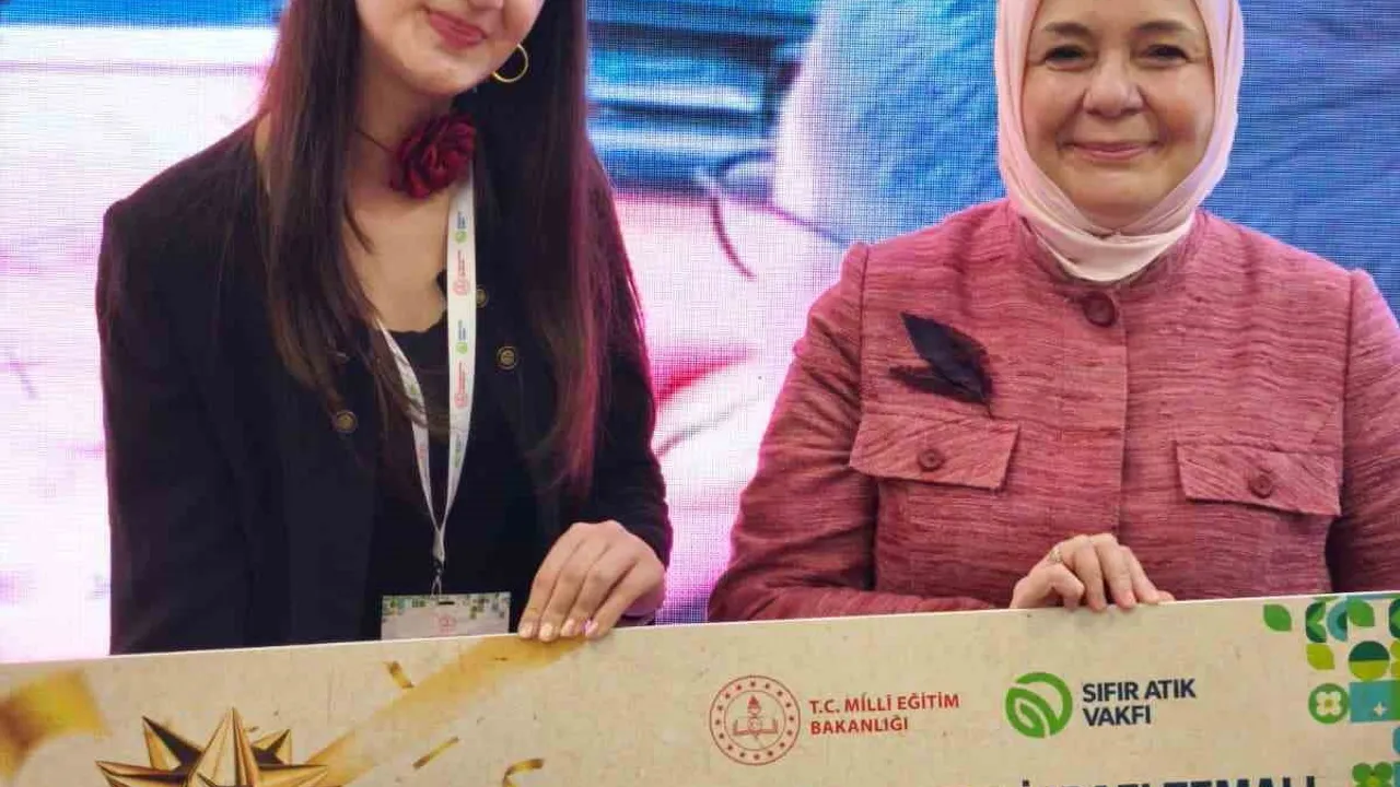 Erdem Koleji öğrencisi Melek Ecem Güven, uluslararası kısa film yarışmasında birinci oldu