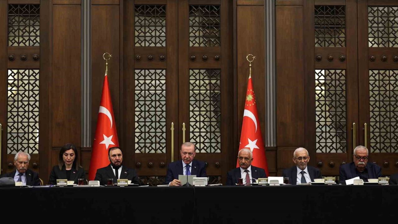 Erdoğan: hak ve hakikat yere düşmedi, Ehlibeyt sevgisi milletin mayasıdır