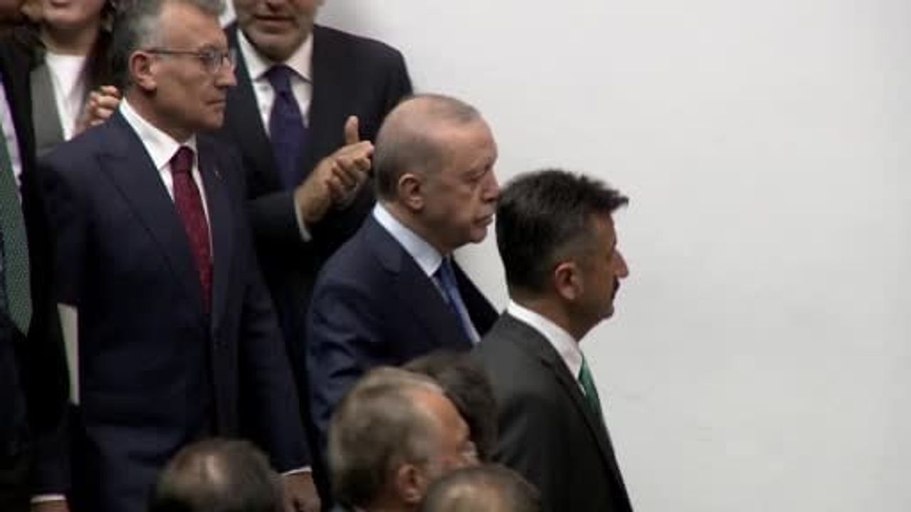 Erdoğan: muhalefetin içinde debelendiği çamur güreşine bizi de çekmesine müsaade etmiyoruz