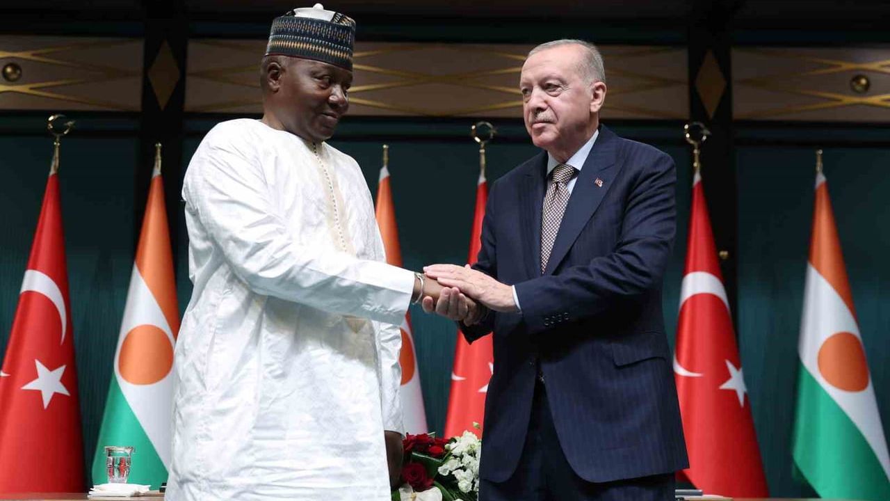 Erdoğan: Nijer ile ilişkilerimizi eşit ortaklık ve kazan-kazan ilkesiyle güçlendiriyoruz