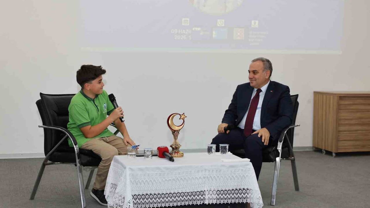 ERÜ Rektörü Prof. Dr. Fatih Altun Develi’de 'Kariyer Buluşmaları'nda Öğrencilerle Buluştu