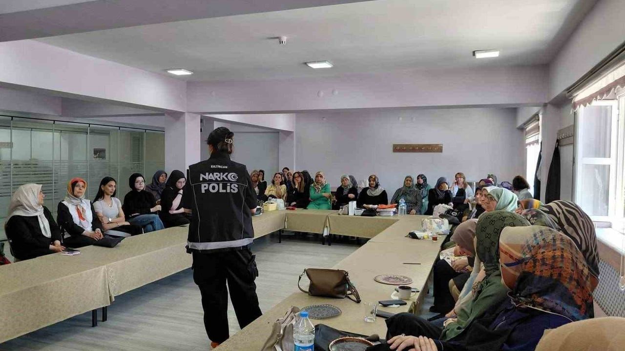 Erzincan'da 7 bin 288 kişiye uyuşturucuyla mücadele eğitimi verildi