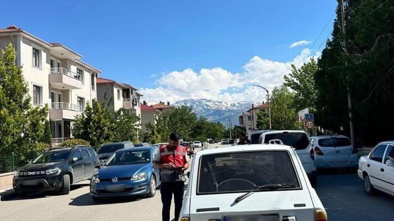 Erzincan'da okul çevrelerinde güvenlik uygulaması yapıldı