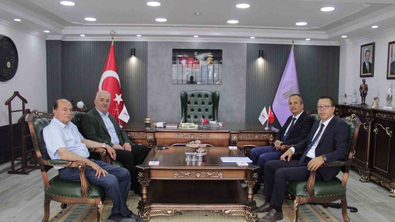 Erzincan defterdarı esnaf temsilcileriyle bir araya geldi