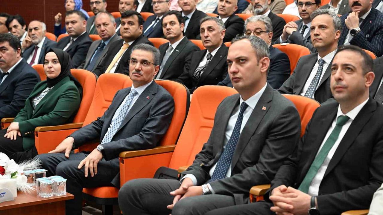 Erzurum'da iş teftiş faaliyetleri bilgilendirme toplantısı