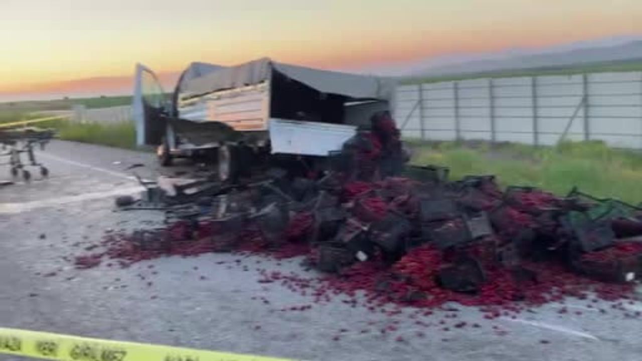 Erzurum’da otomobil kamyonete çarptı: 3 ölü, 3 yaralı