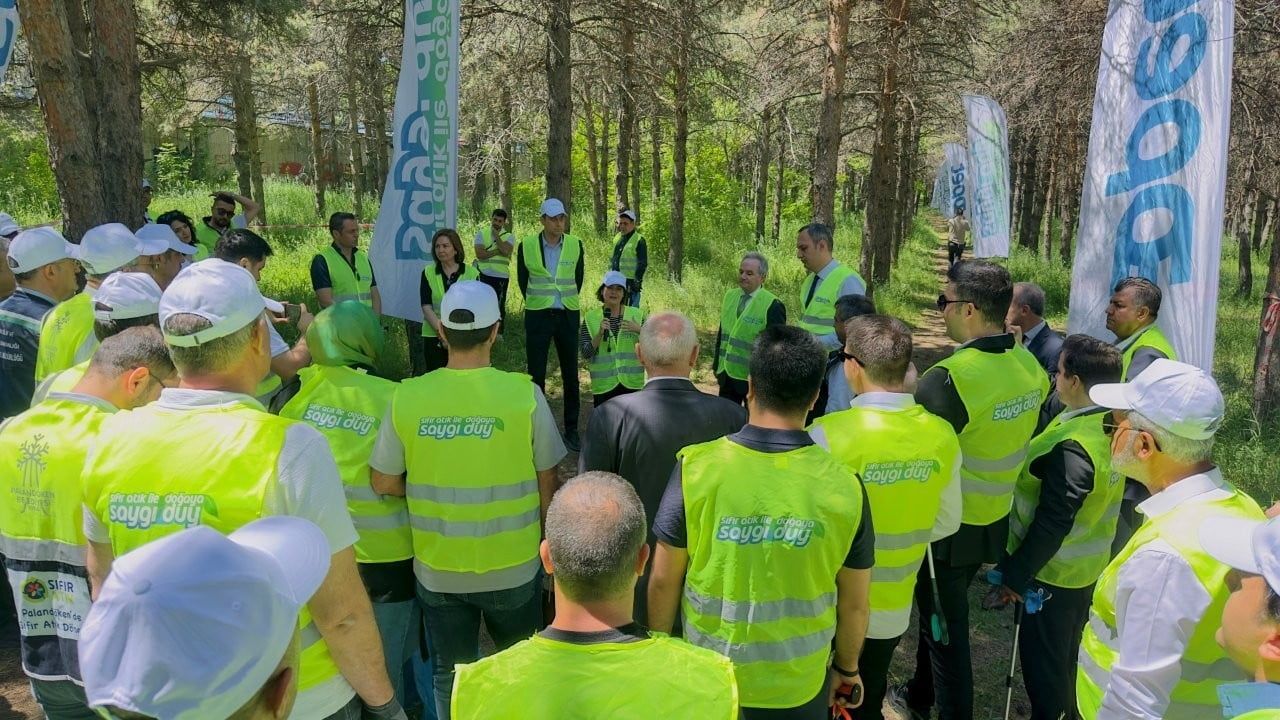 Erzurum'da Sıfır Atık kapsamında doğa temizliği yapıldı