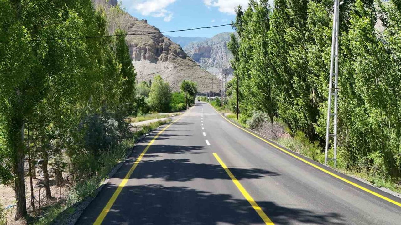 Erzurum'da Uzundere Çamlıyamaç-Gölbaşı yolunda 7 kilometrelik asfalt tamamlandı