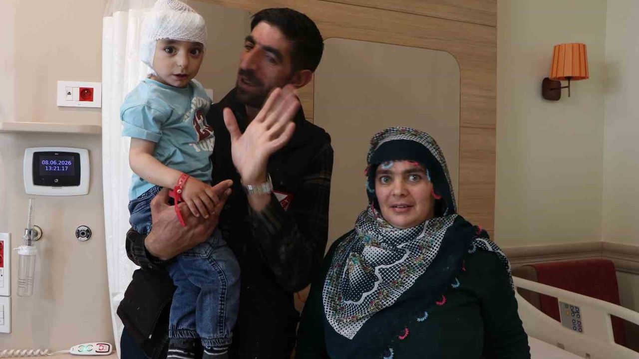 Erzurum Şehir Hastanesi'nde biyonik kulak ameliyatıyla 3 yaşındaki çocuğa umut