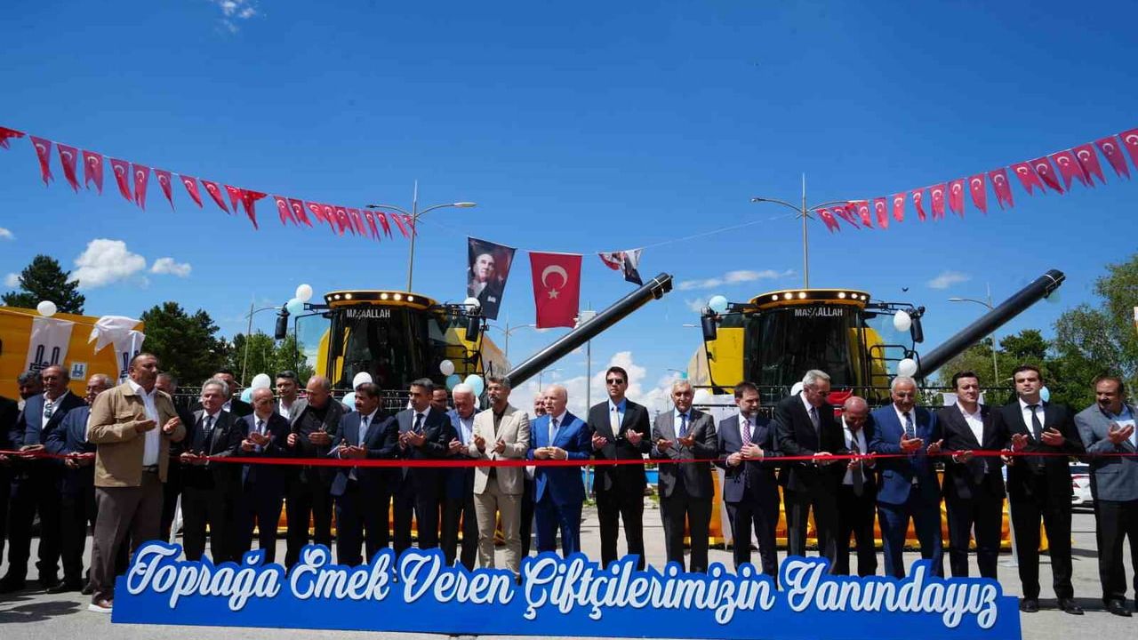 Erzurum Tarım Makineleri Parkı'na 2 biçerdöver ve 4 römork eklendi