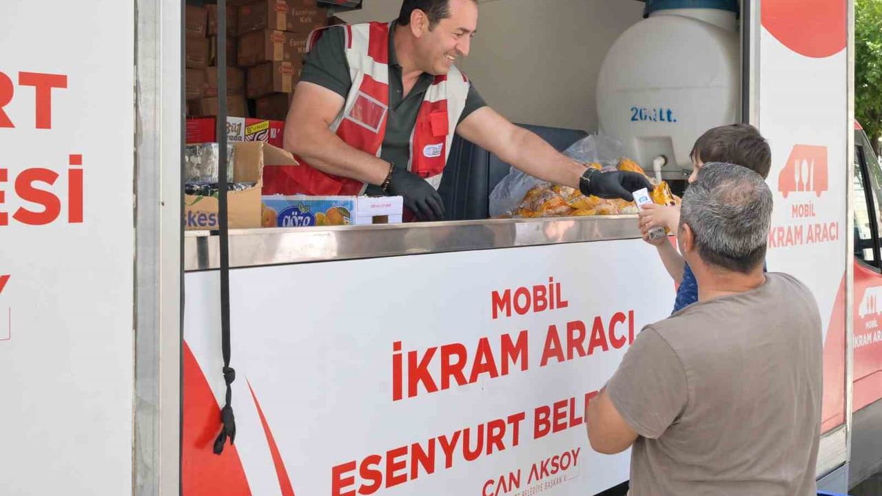 Esenyurt Belediyesi YKS maratonunda öğrencilerin yanında oldu