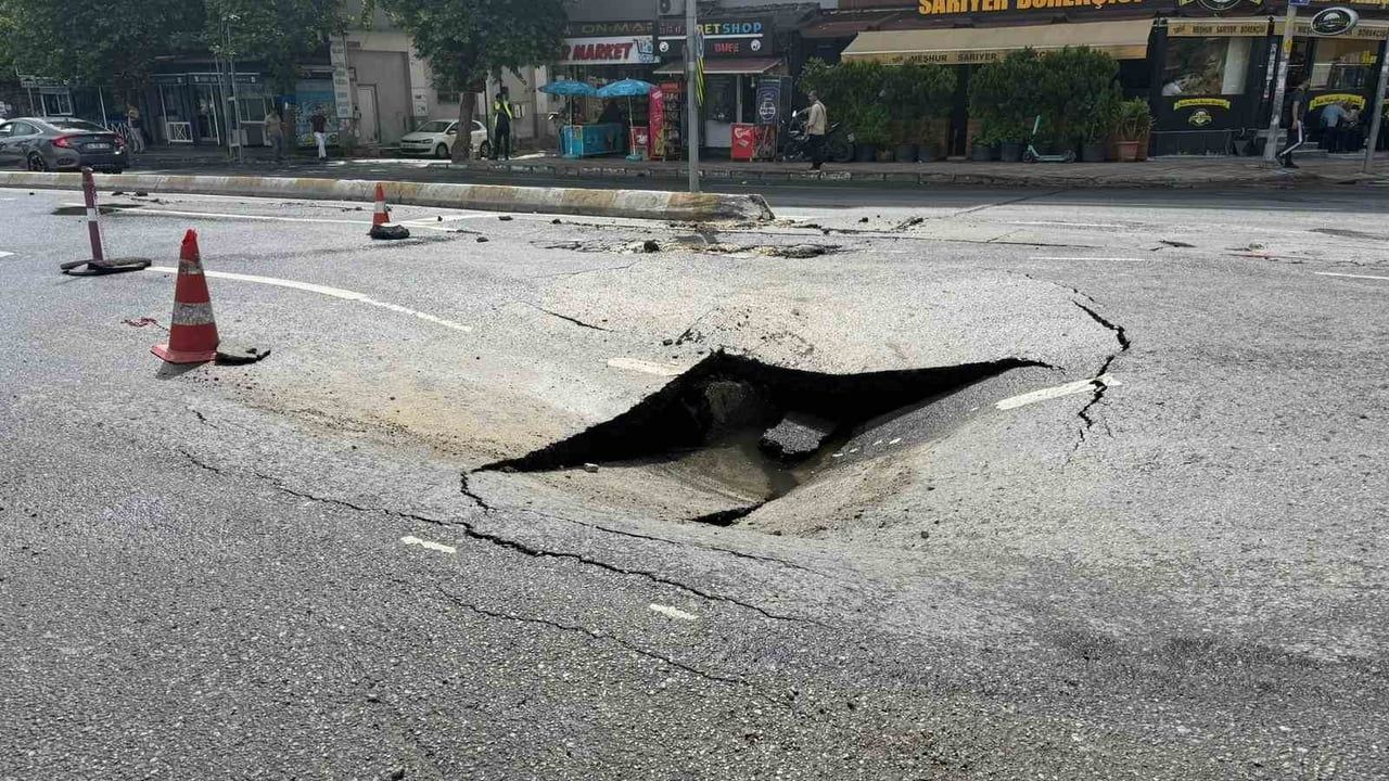 Esenyurt'ta İSKİ'nin ana su boru hattı patladı, cadde göle döndü
