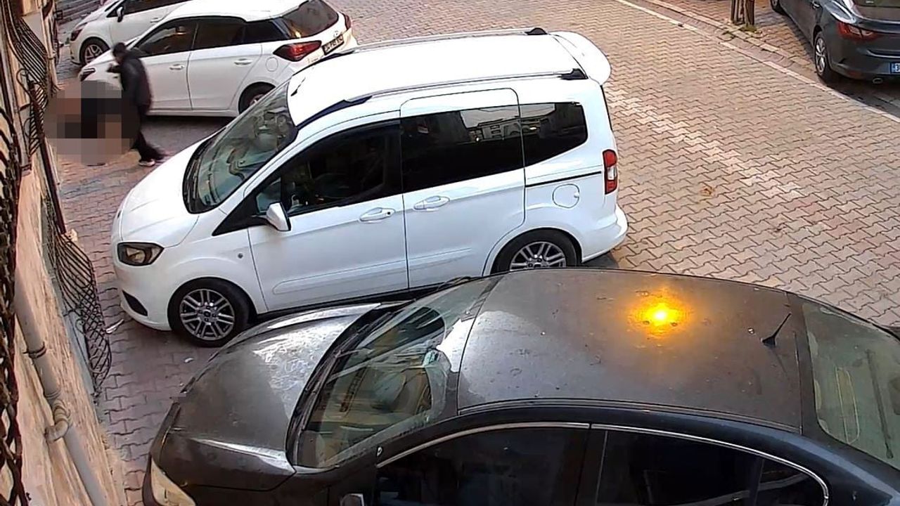 Esenyurt'ta silahlı saldırı anı güvenlik kamerasında
