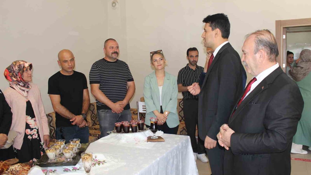 Eskişehir Beylikova Şehit Neşet Gök Halk Eğitim Merkezi'nde 19 kursiyer belge aldı