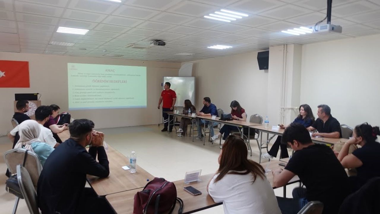Eskişehir'de Ambulans Sürüş Güvenliği Eğitimi (ASGE) tamamlandı