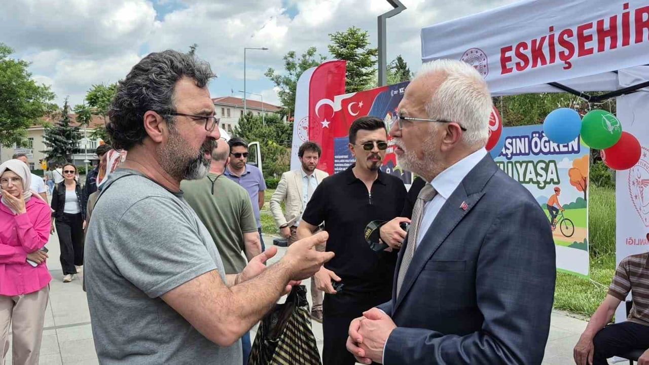 Eskişehir'de fizyoterapistlerle 'Hareket Yaşını Öğren, Sağlıklı Kal' etkinliği başladı