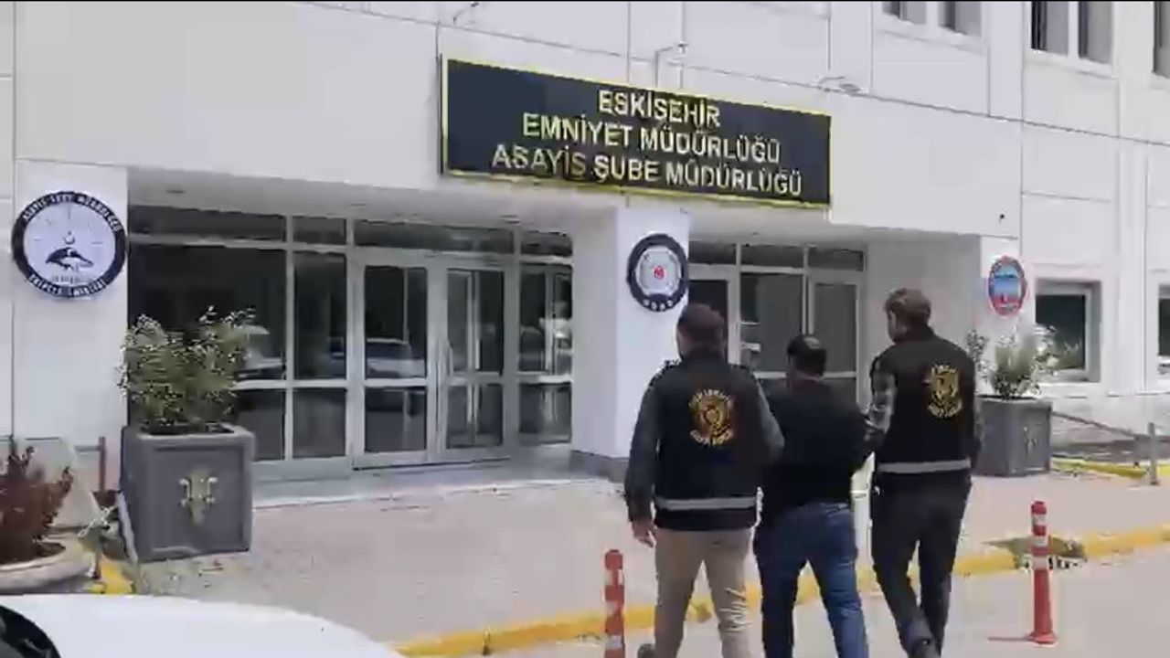 Eskişehir'de Hakkında Hapis Cezası Bulunan 4 Şahıs Yakalandı