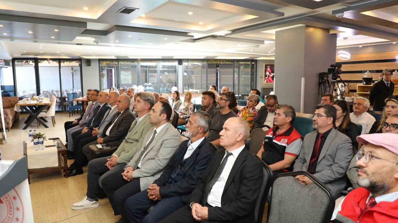 Eskişehir'de İklim Değişikliğine Dayanıklı Tarım Modelinin Kapanış Toplantısı Yapıldı
