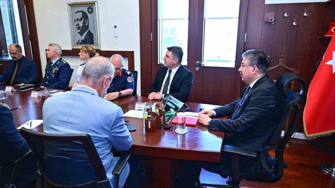 Eskişehir'de İl Güvenlik ve Asayiş Koordinasyon Toplantısı Vali Dr. Erdinç Yılmaz başkanlığında yapıldı