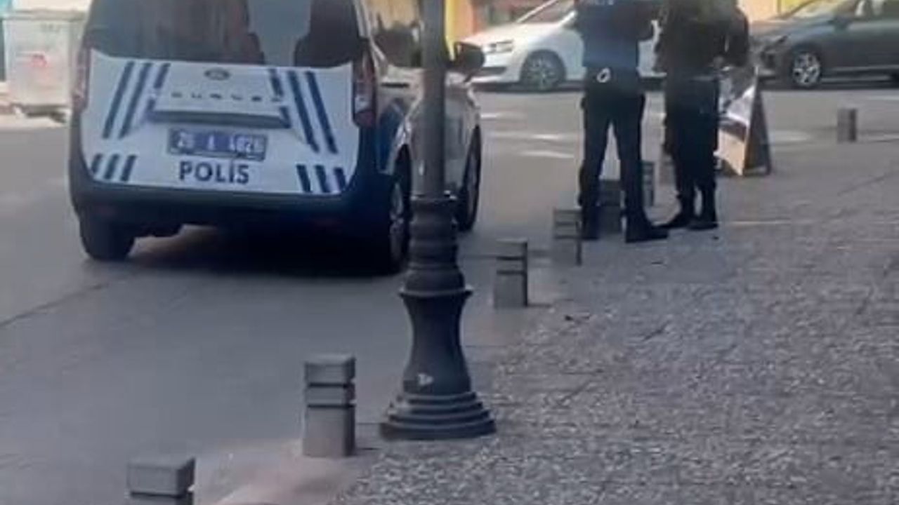 Eskişehir'de sokakta hareketsiz bekleyen kişi polise bildirildi
